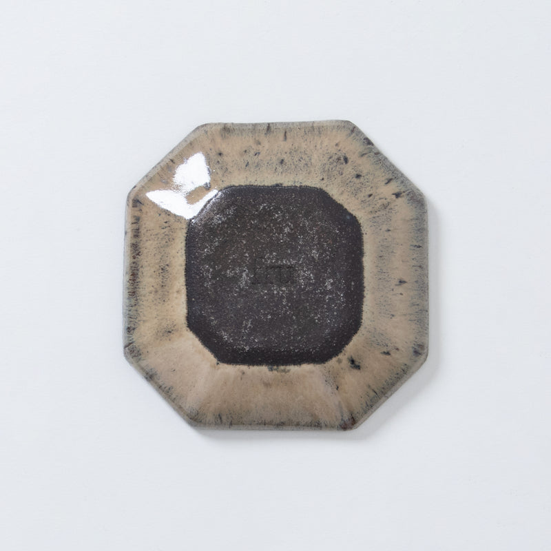 fru Octagonal Plate 15cm Shiitake