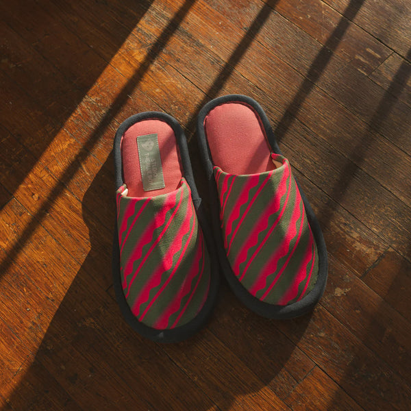 "STUDIO THE BLUE BOY" Canvas Home Shoes - Magma cascade