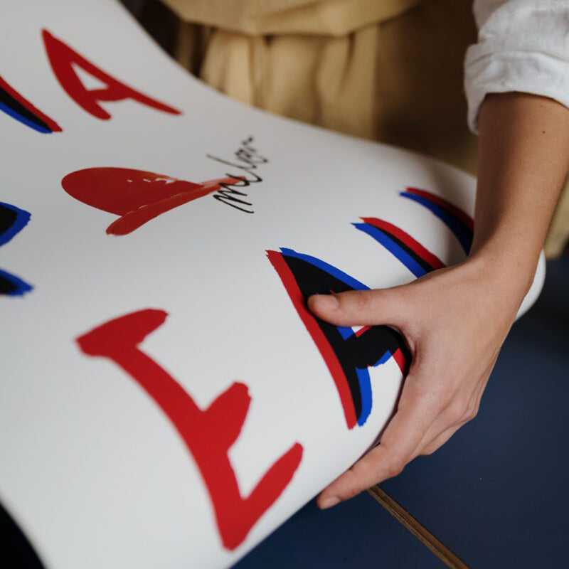 Le Chapeau Rond et Rouge by Another Art Project