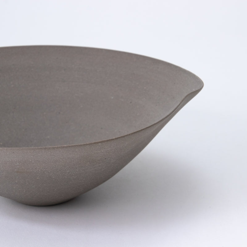 Bisui Ishikawa Folded Rim Bowl 21cm Yakishime (unglazed)