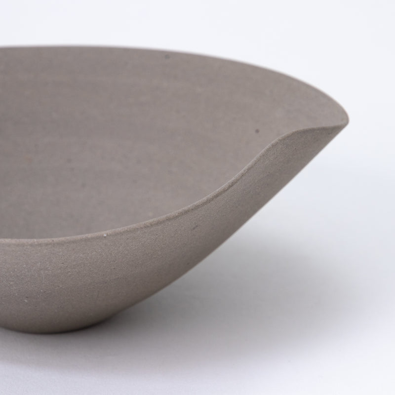 Bisui Ishikawa Folded Rim Bowl 16cm Yakishime (unglazed)