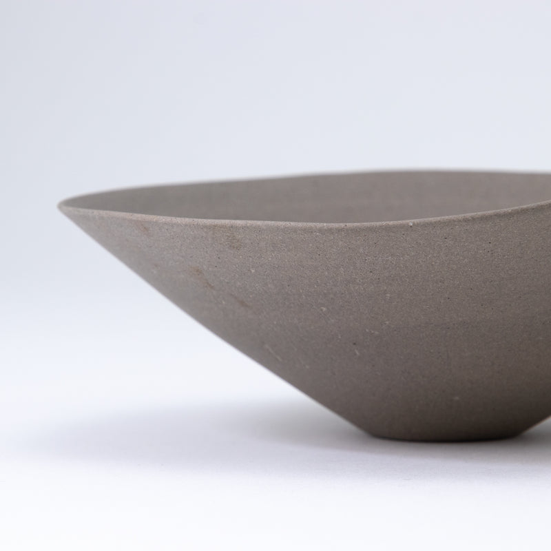 Bisui Ishikawa Folded Rim Bowl 16cm Yakishime (unglazed)