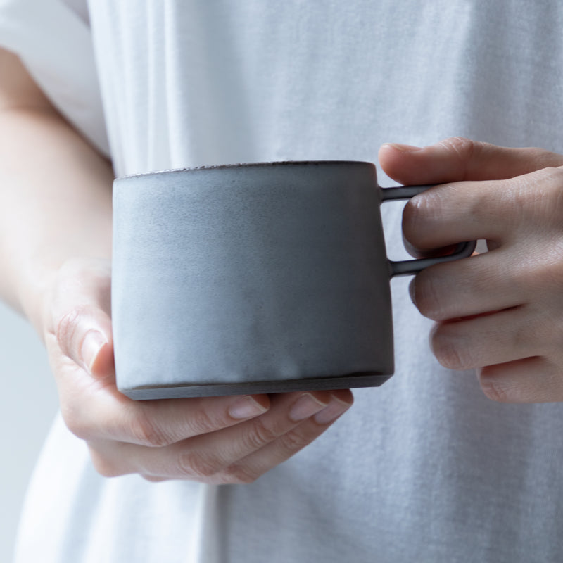 atelier epiney Low Mug Cup Frozen White